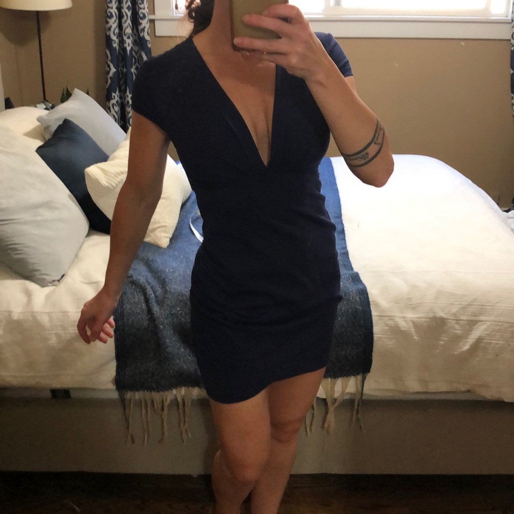 VICI Sheath with Deep V